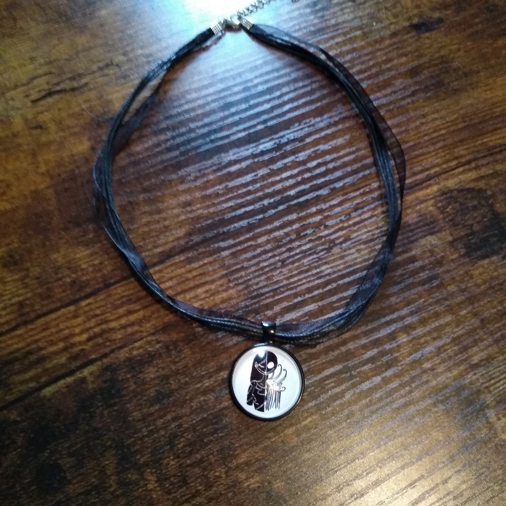 Necklace - Picture 2 of 3